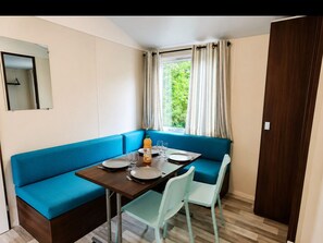 Dining - Mobile home with terrace in Mauléon-Licharre (Mauléon-Licharre)