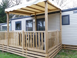 Property grounds - Mobile Home with Terrace - 2 Bedrooms for 4 People, Equipped Kitchen (Binic)