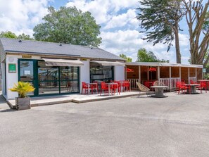 Outdoor dining - Mobile home with terrace for 4 people in Tréguennec (Tréguennec)