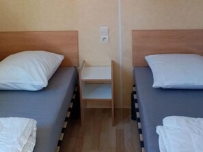 2 bedrooms, free WiFi - Mobile home with terrace for 4 people in Tréguennec (Tréguennec)