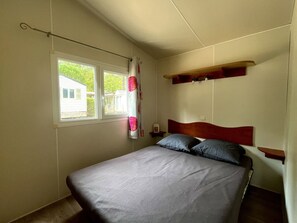 Free WiFi - Mobile home for 6 people with terrace (Villecroze)