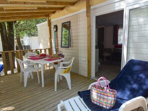 Outdoor dining - Mobile home 29m² with terrace and garden furniture in Hyères (Hyères)