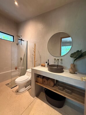 Shower, towels, soap, toilet paper - 2 Bedroom Jungle Oasis - Walk To Beach (Guanacaste Province)