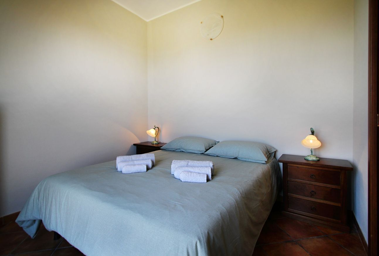 2 bedrooms, in-room safe, iron/ironing board, travel cot