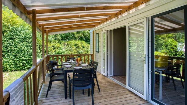 Outdoor dining - Mobile Home with Terrace, Sleeps 6 (Groléjac)