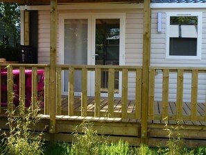 Terrace/patio - Comfortable mobile home with terrace in Saint-Lunaire (Saint-Lunaire)