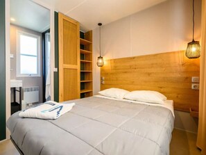 3 bedrooms, free WiFi - Mobile Home 36m² with Terrace in Saint-Jean-de-Monts (Saint-Jean-de-Monts)