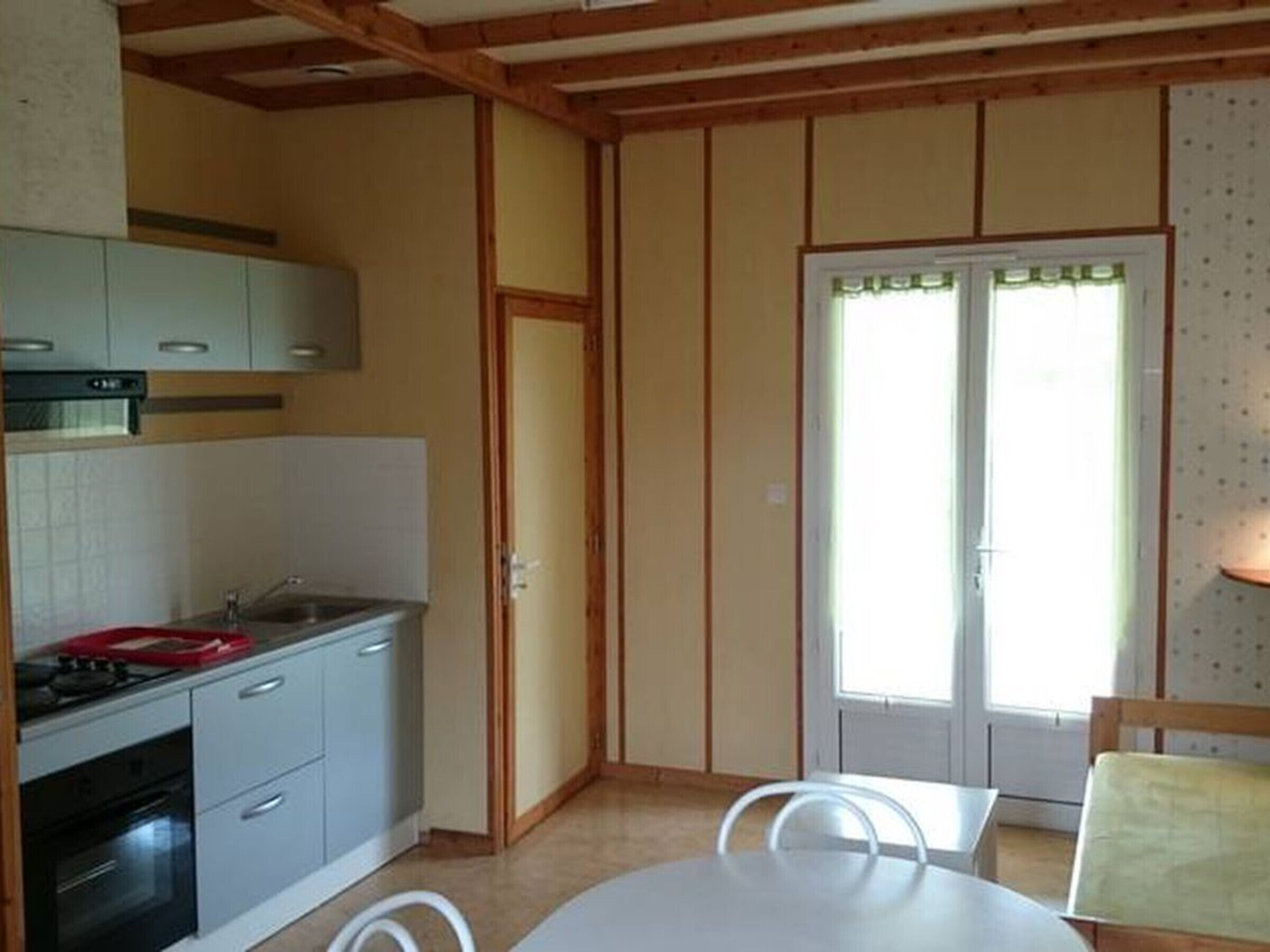 Micro-ondes, four, cafetière/bouilloire