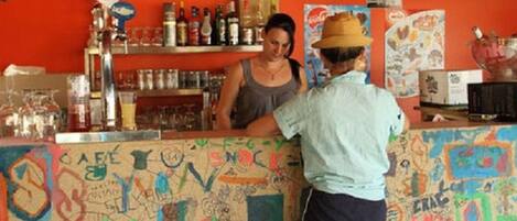 Bar (a l'allotjament)