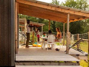 Outdoor dining - Prestige Mobile Home with Terrace for 4 People (Martiel)