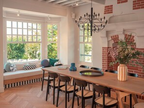 Vila | 6 quartos, acesso à internet de alta velocidade