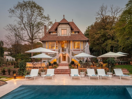 Villa des Reves Luxury in Villers Pool Jacuzzi Padel Court Close to Deauville