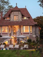 Villa | 6 bedrooms, Internet