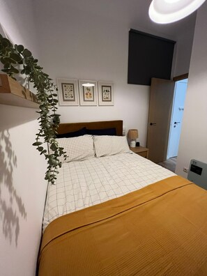 House | 1 bedroom, Internet - w Dreamy 1BR With Great Balconny (Madrid)