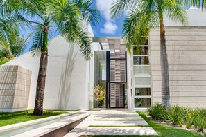 Villa | 6 bedrooms, Internet - Spectacular 6 BR Luxury Villa in Punta Cana (Punta Cana)