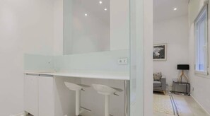 House - w Warm 1BR in the Vibrant Chueca Neighborhood (Madrid)