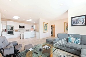 House | 5 bedrooms - Spacious Single Level Home In Poway (Poway)