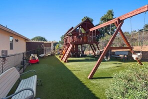 House | 5 bedrooms - Spacious Single Level Home In Poway (Poway)