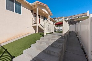 House | 5 bedrooms - Spacious Single Level Home In Poway (Poway)