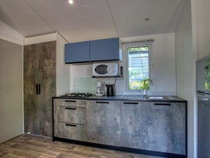 Kühlschrank, Mikrowelle, Toaster