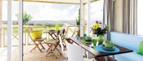 تناول الطعام