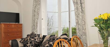 บริเวณนั่งเล่น