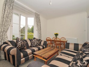 Living area - Violet's Rest (Exeter)