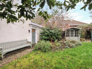 Property grounds - Violet's Rest (Exeter)