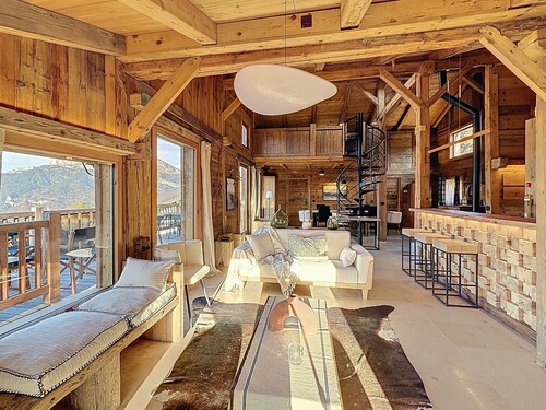 Chalet with 5 bedrooms + dormitory near Combloux slopes