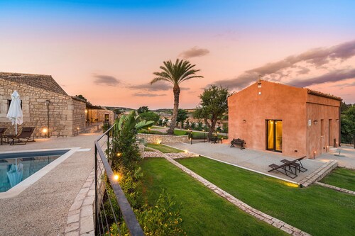 Exclusive country residence with pool in Donnalucata - DiCasaInSicilia
