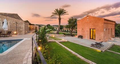 Exclusive country residence with pool in Donnalucata - DiCasaInSicilia