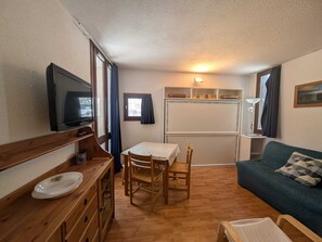 TV - Studio 2 ppl, near slopes and shops, parking (Montgenèvre)