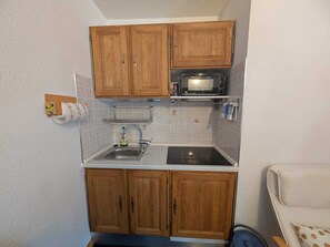 Fridge, microwave - Studio 2 ppl, near slopes and shops, parking (Montgenèvre)