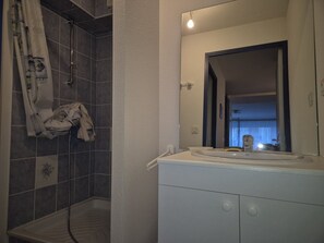 Hair dryer - Charming T2bis 4-6 people, near center, Cauterets (Cauterets)