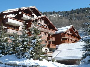 Exterior - Apartment in Méribel 4 ppl, pool, ski-in/ski-out (Méribel)