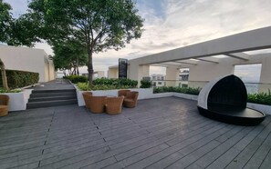 Exterior - Zenith Luxstay Hado Centrosa Residence (Hoa Hung)