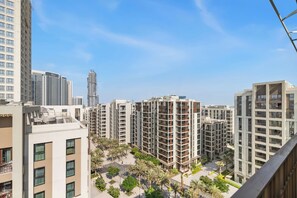 Terrace/patio - 1BR Creek Beach Access (Dubai)