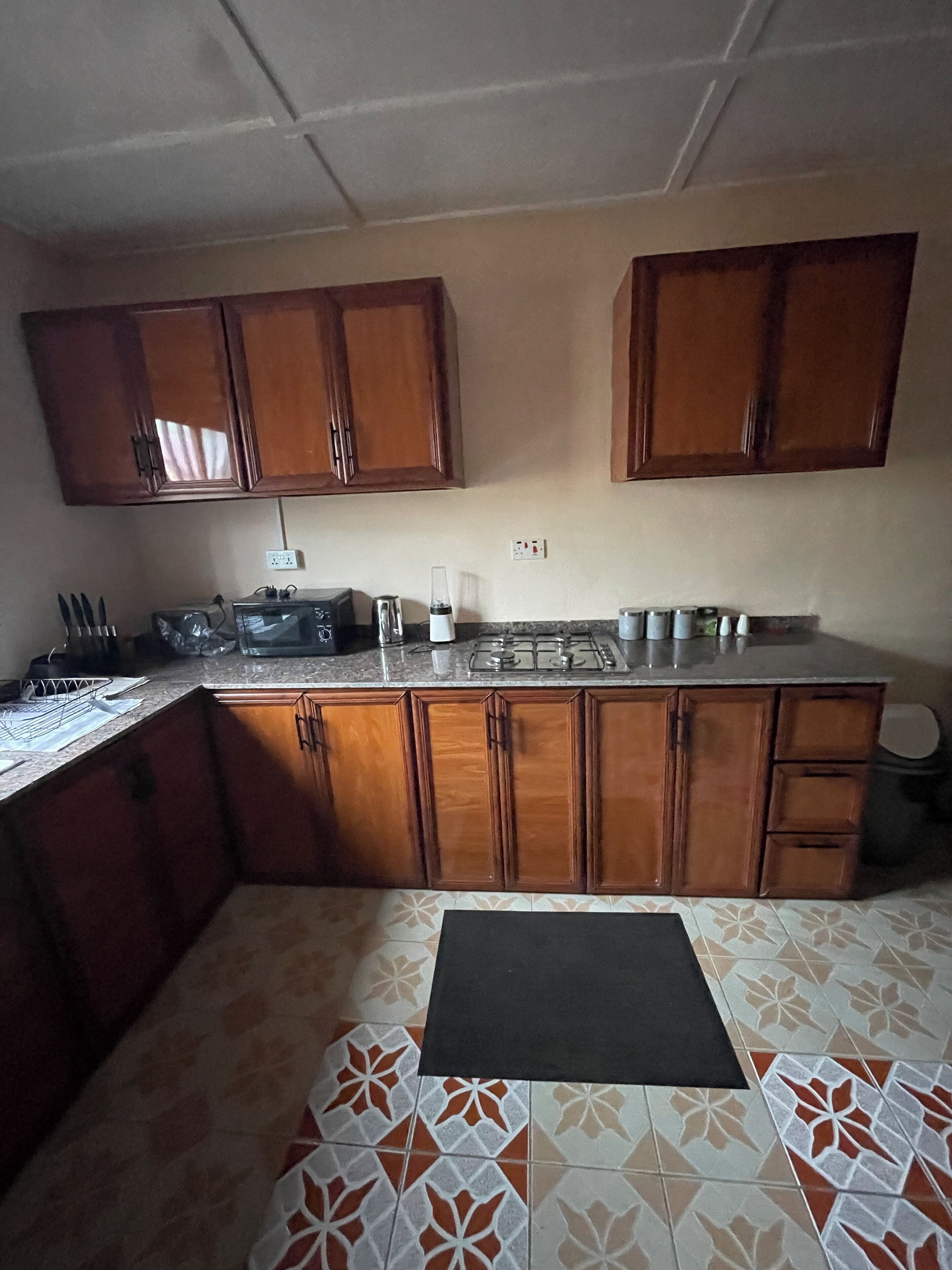 Fridge, microwave, stovetop, electric kettle