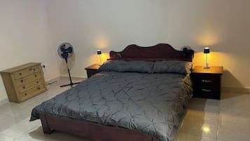 Iron/ironing board, free WiFi, bed sheets