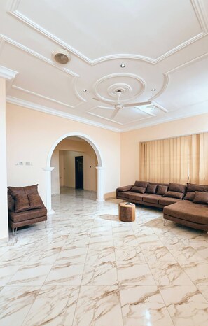 Apartment, 3 Bedrooms, Smoking | Interior - Entire First Floor With 3 En-suite Bedrooms (Sekondi-Takoradi)