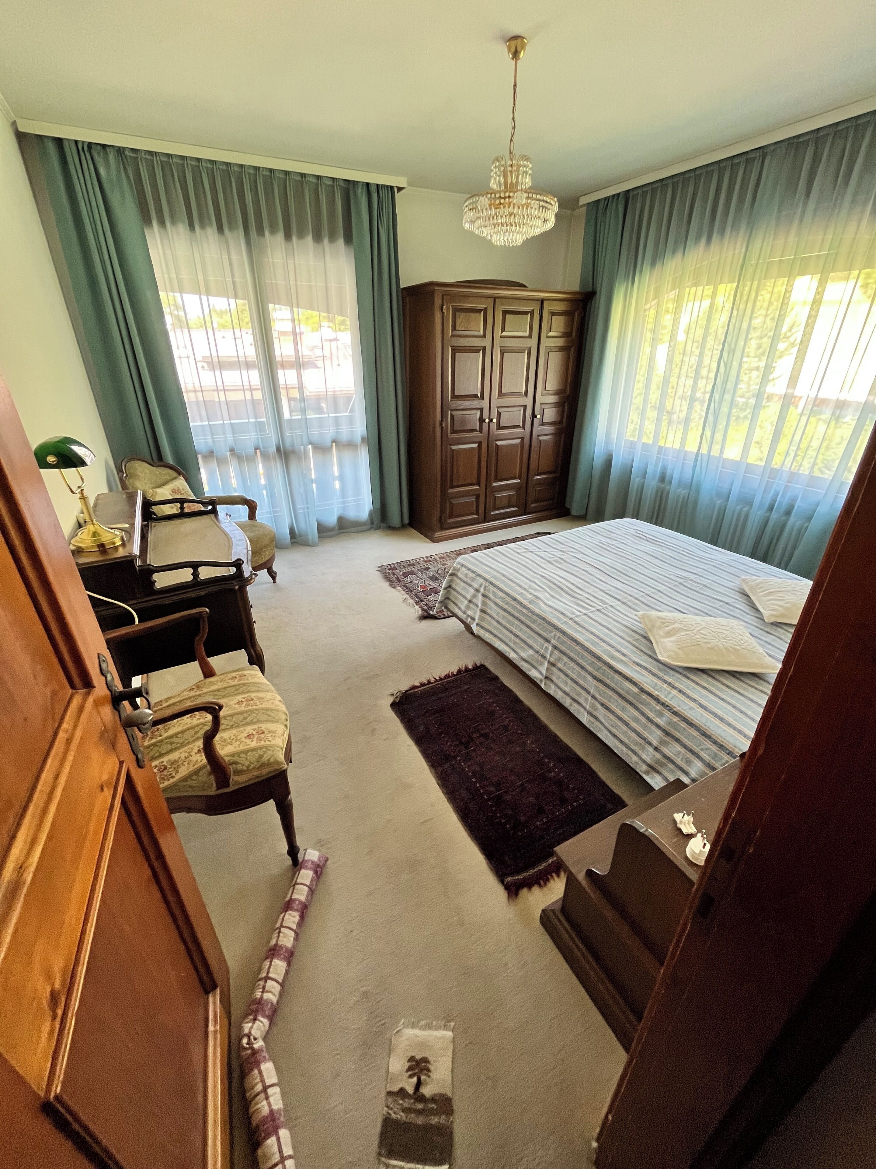 3 bedrooms, free WiFi, bed sheets