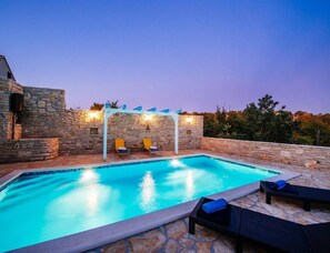 Pool - Villa Near Zadar and the Wine Region (Benkovac)