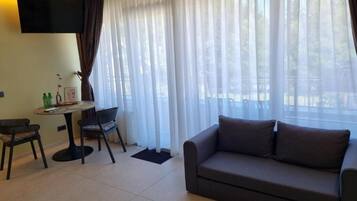 Comfort Apartment, 1 Queen Bed with Sofa bed, Balcony, City View | Living area