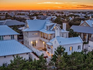 Exterior - Luxurious 8-Bedroom with Private Pool, Enchanting Courtyard and Game Room (Rosemary Beach)