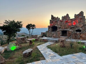 Terrace/patio - The Stone Cavern • Novaku • Duplex • Greenery View • BBQ Area • Garden (Pogradec)