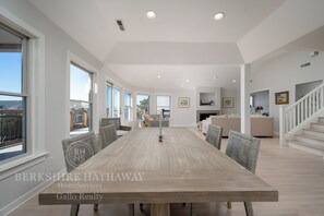 Dining - Lewes Beach Beauty!  9 C H Mason Way (Lewes)