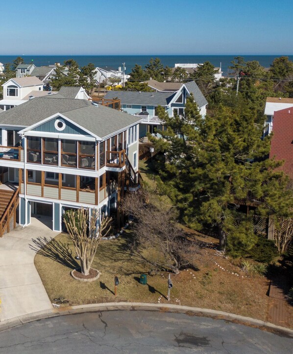 Exterior - Lewes Beach Beauty!  9 C H Mason Way (Lewes)