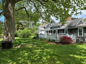 Exterior - Beautiful antique Greek Revival home located on the Chatham Loop (Chatham)