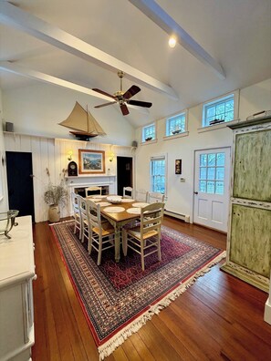 Dining - Beautiful antique Greek Revival home located on the Chatham Loop (Chatham)