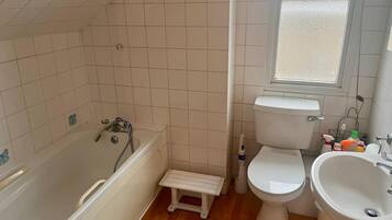 Rom, 1 soverom, røyk, terrasse | Bad